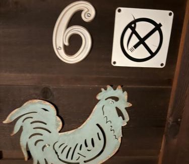 Lakehills House | Cabin 6 The Roost Cabins