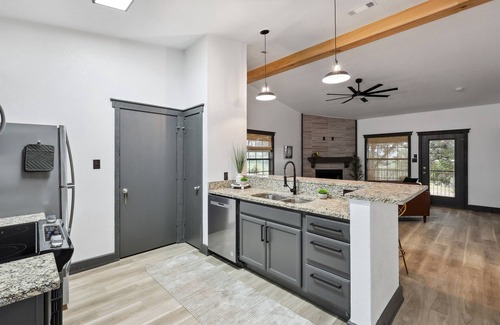 Graford House | Cabin 7: Sweetest Escape