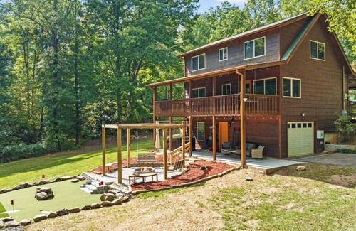 Morganton House | Cabin At The Lake-Morganton - Hot tub,Pet Friendly