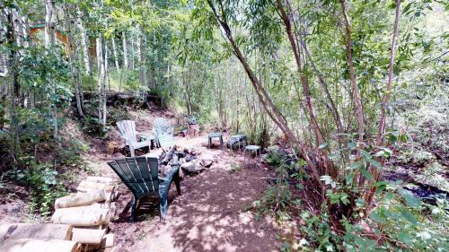 Red River House | Cabin By The Creek With High Speed Wifi