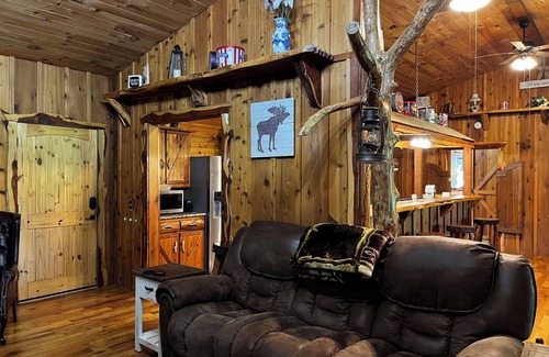 Ponce De Leon House | Cabin Creek Ranch/Experience the Country! Silver Dollar City, Branson and more.