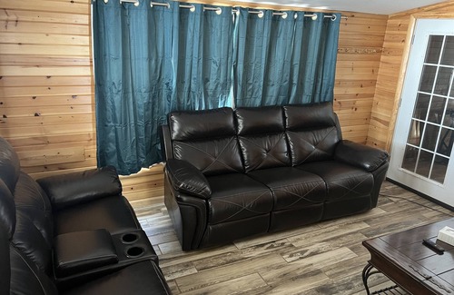St. Helen House | Cabin getaway