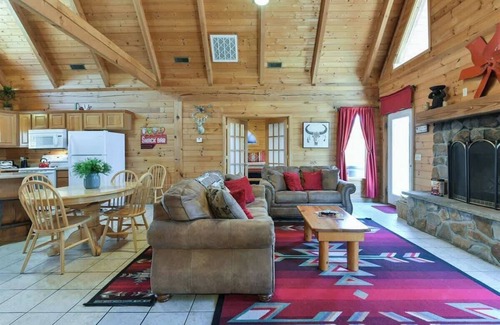 Branson Cedars Apartment | Cabin in Ridgedale with kitchen and balcony