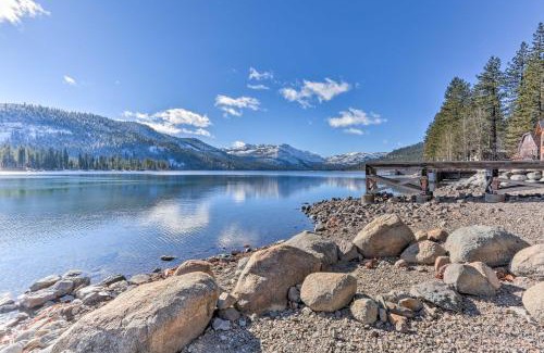 Truckee House | Cabin Less Than 2 Mi to Tahoe Donner Downhill Ski Resort