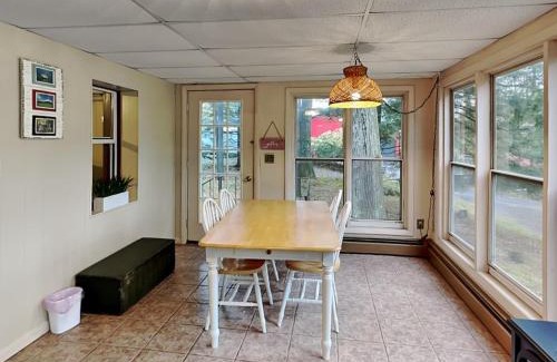 Thayerville House | Cabin Lodge