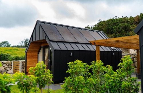 Newry Cabin | Cabin-Luxury-Ensuite-Cabin 7