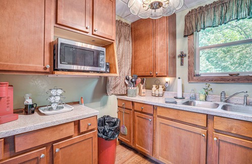 Cokato Cabin | Cabin Near Cokato Lake w/Outdoor Oasis & Views!