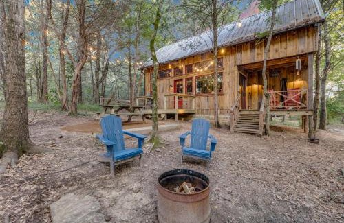 Van Zandt County House | Cabin on Seven Acres with a Pond