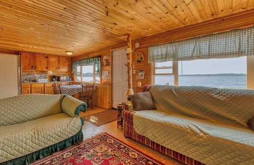 Gordon Cabin | Cabin on the Lake - 4-Beds - Open for Hunting/Rifle Season - Pets Ok
