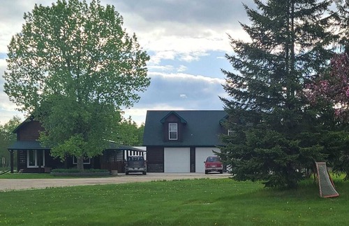 New Bothwell Apartment | Cabin Style Private Studio