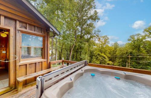 Bryson City House | Cabin with Mountain View