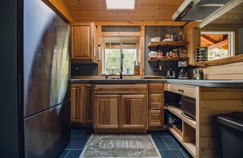 Port Angeles Cabin | Cabin - Wood Nestled King Cabin Near Olympic National Park