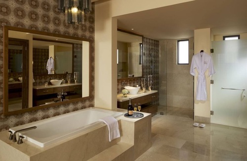 La Paz Municipality Resort | Cabo San Lucas Private resort and getaway home away from home book now