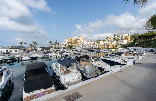 Cabopino Apartment | Cabopino Port Modern 2 Bedroom Apartment