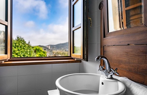 Mondonedo Apartment | Cabozo Room with Mountain Views and Private Balcony