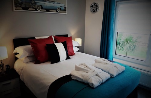 Rothesay Hotel | Cadillac Kustomz Guest House