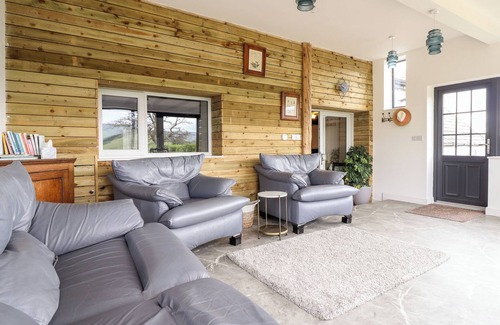 Machynlleth Cottage | CAE GOGRYDD, pet friendly, character holiday cottage in Machynlleth