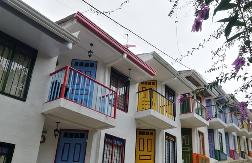 Salento Apartment | Café de Colores con balcon
