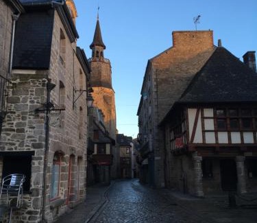 Dinan Hotel | Cafe Hotel du Theatre