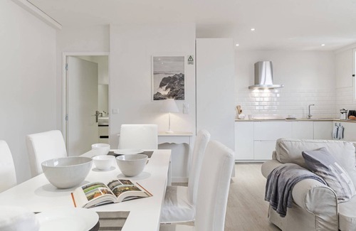 Sao Pedro Apartment | Calçada do Pico I by An Island Apart