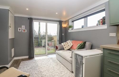 Lanark House | Caldwell Cottage