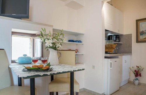 Atsipópoulon Apartment | Calergi Residence 14 - 1 BDR Ap/t - Panoramic Terrace View -Pool -Monthly Offer