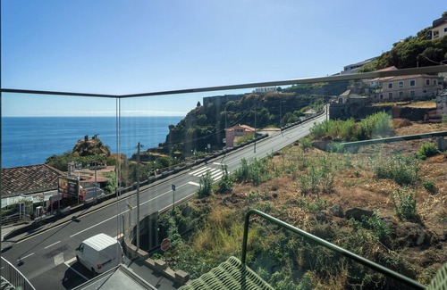 Estrela da Calheta Apartment | Calheta Hills III – Modern Retreat with Sea View