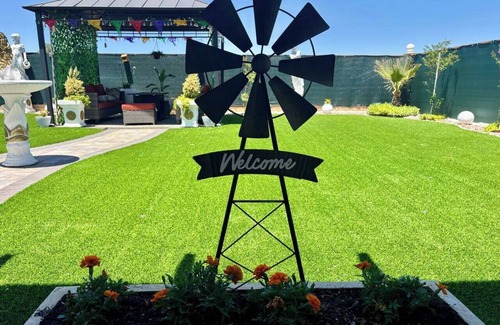 Victorville House | California three bedroom desert scape