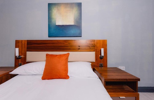 Leith Apartment | Calton Hill Victorian Old Town Apartment