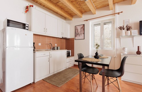 Old Town Apartment | Calypso Apartment by Konnect, Corfu Old Town