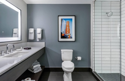 Downtown Houston Hotel | Cambria Hotel Houston Downtown Convention Center