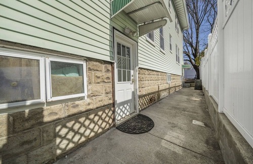Belmont Apartment | Cambridge 2BD 2BTH Basement Apt with Parking
