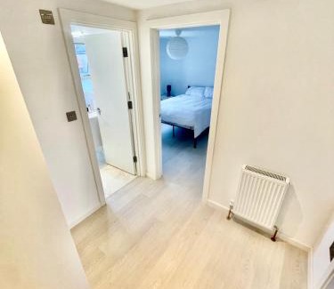 Cambridge Apartment | Cambridge Cozy 2 bedroom Apartment 5 sleep