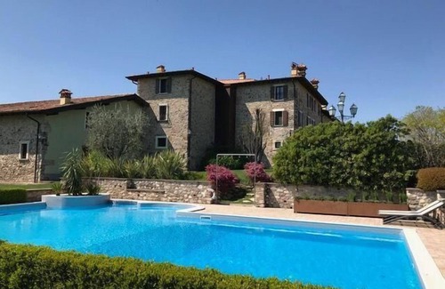 Bedizzole Other | Camera Arancio