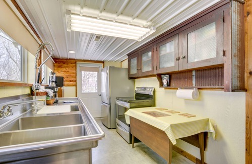 Mirabile Apartment | Cameron Nature Retreat: Hike, Bike & More!