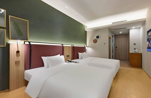 Yuzhong Hotel | Campanile Hotel Hongya Cave