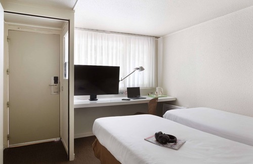 Morangis Hotel | Campanile Morangis Orly