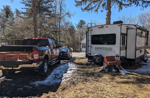 Pelham House | Camper nr Amherst -NO LONGER AVAILABLE per town regs banning all camping -SORRY!