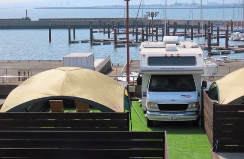 Konohana Hotel | Campervan Twin up to 3 people Pool available /Osaka Ōsaka