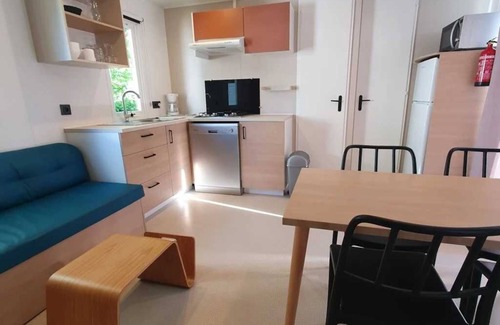 Montpon-Menesterol House | Camping 3 étoiles - Piscine - ccba0ah