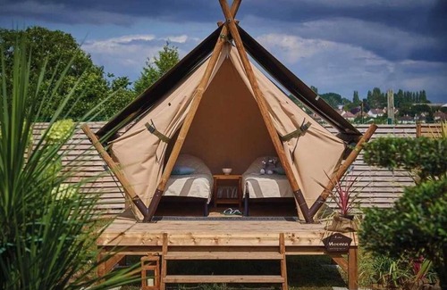 Villeveyrac House | Camping 3 étoiles - Piscine - efcb0h