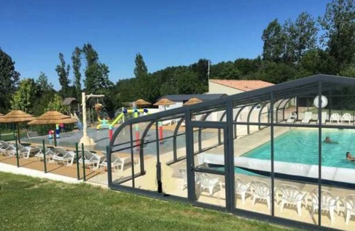 Aubigny-les-Clouzeaux House | Camping 4 étoiles - Piscine - eehhid