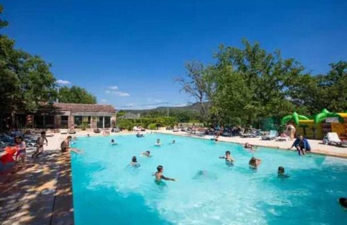 Saint-Saturnin-les-Apt House | Camping 3 étoiles - Piscine - eebbce