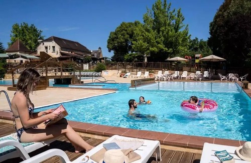 Sainte-Nathalene House | Camping Romanée Les Grottes de Roffy* - Comfort mobile home 4 rooms 6 people
