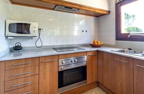 Macanet de Cabrenys House | Can Cardina - House with garden close to France