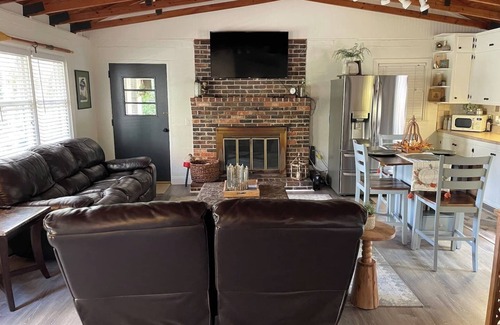 Cumming Cottage | Canada Cottage/Sauna Cold Plunge Firepit Fishing/South Lake Lanier