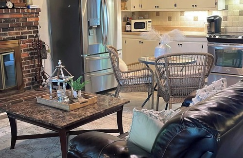 Cumming Cottage | Canada Cottage/Sauna Cold Plunge Firepit Fishing/South Lake Lanier