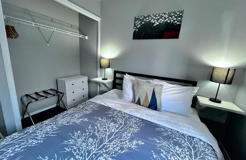 Canmore Apartment | Canadian Rockies Chalets by Trilink - 2 & 3 Bedroom Condos - Self Check-In - Walking Distance to Downtown - Free Parking - Pet-Friendly - No AC