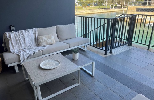 Mandurah Apartment | Canal Breeze Retreat