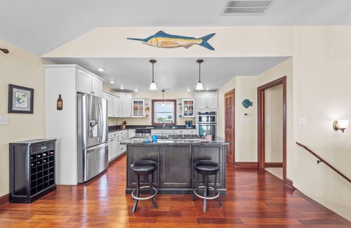 Brigands' Bay House | Canalfront - 5 Bedrooms, Private Pool, Hot Tub, Boat Dock